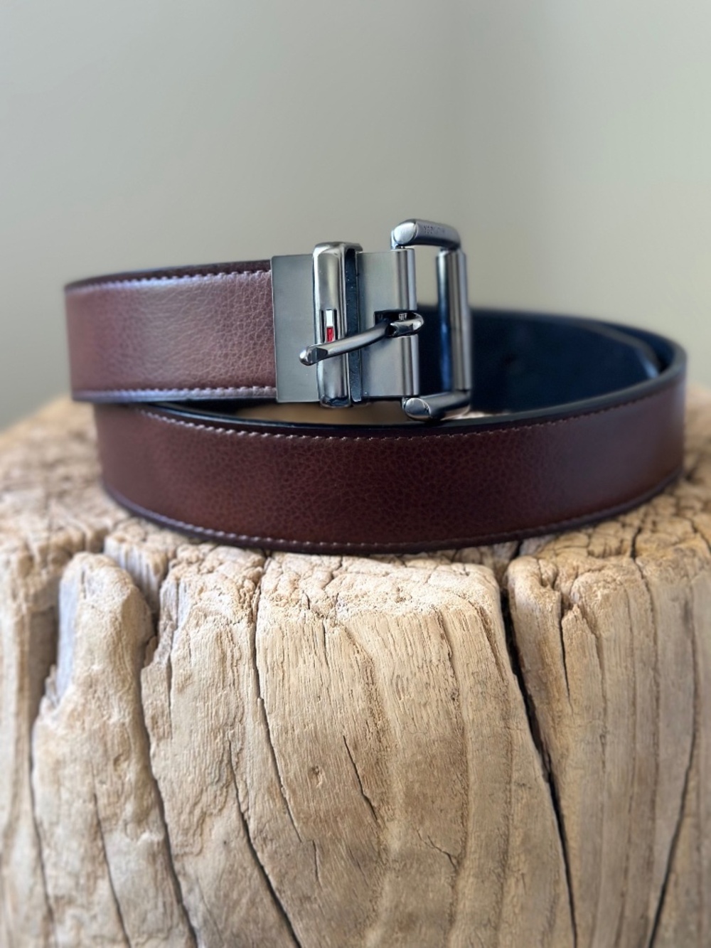 Mens Tommy Hilfiger leather belt.  30-32